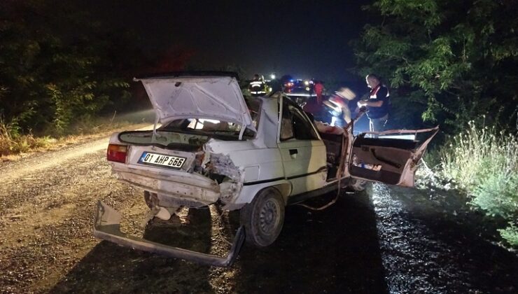 OTOMOBİLLE KAMYONET ÇARPIŞTI: 4 YARALI