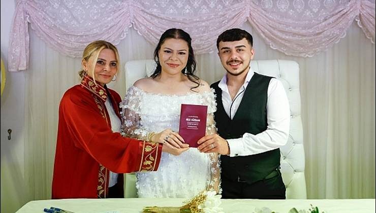 Özel Tarihte Evlilik Yarışı