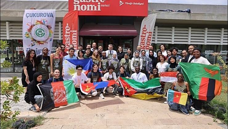 Çukurova Üniversitesi’nde “Dünyaları Yiyoruz” etkinliği