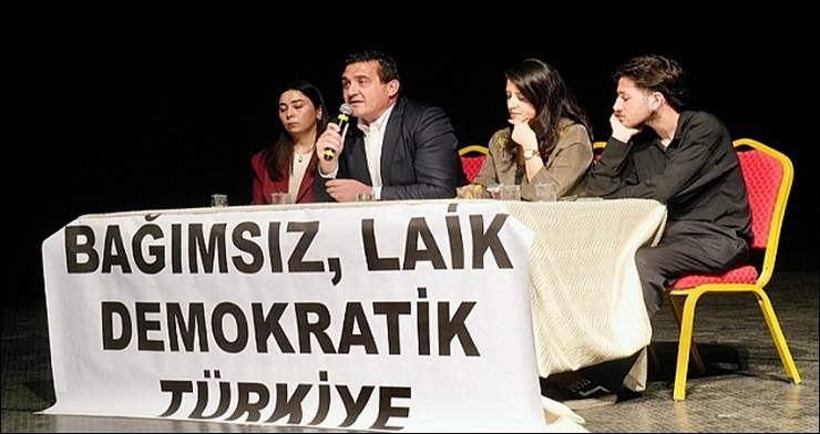 CHP’den gençlik hareketi paneli