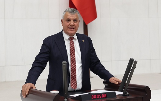 BARUT: ZEYDAN KARALAR DİMDİK AYAKTA