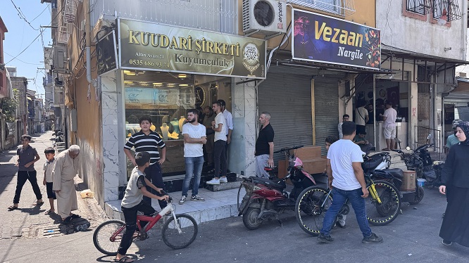 MİRZAÇELEBİ MAHALLESİ’DE KUYUMCU SOYGUNU