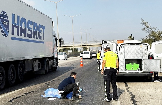 Adana’da tırın çarptığı yaya hayatını kaybetti
