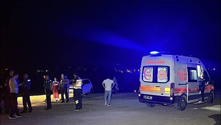 Baraj Gölüne Düşen Genç Bulunamadı