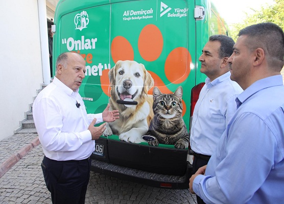 YÜREĞİR’DE CAN DOSTLARA YENİ ARAÇ