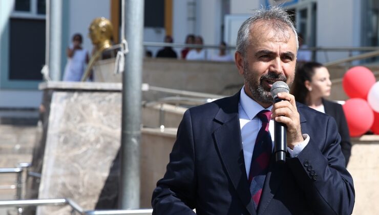 ADANA’DA MİLLİ EĞİTİM HAFTASI KUTLAMASI