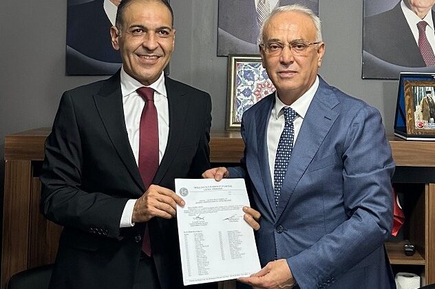 MHP CEYHAN’DA BAYRAK DEĞİŞİMİ