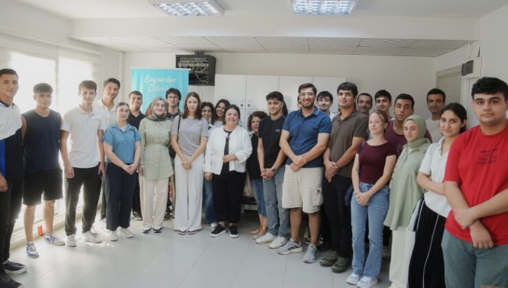 GENÇLER SEYHAN BELEDİYESİ’NE TEŞEKKÜR ETTİ