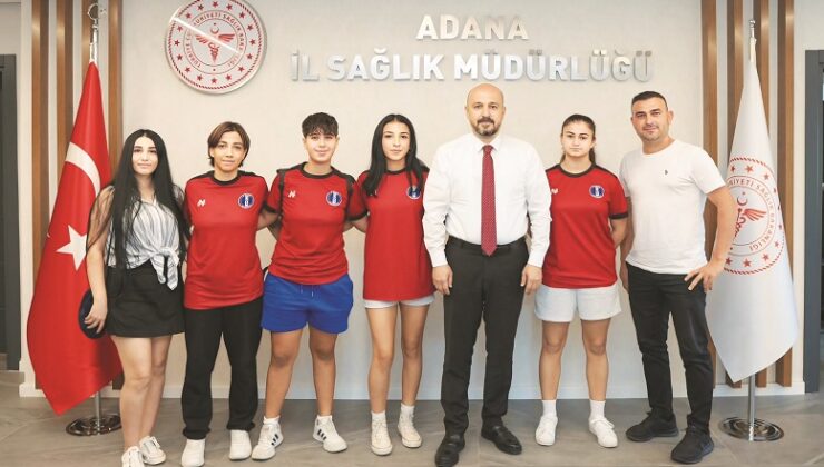 Nacar 5 Ocak Demirspor kadın takımını ağırladı