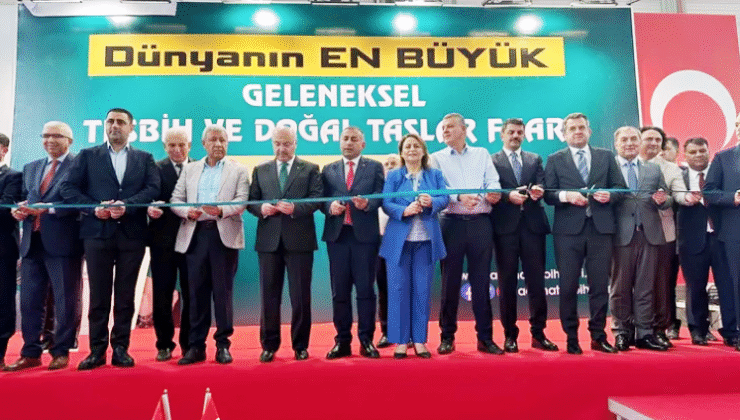 Tesbih ve Doğal Taşlar Fuarı başladı