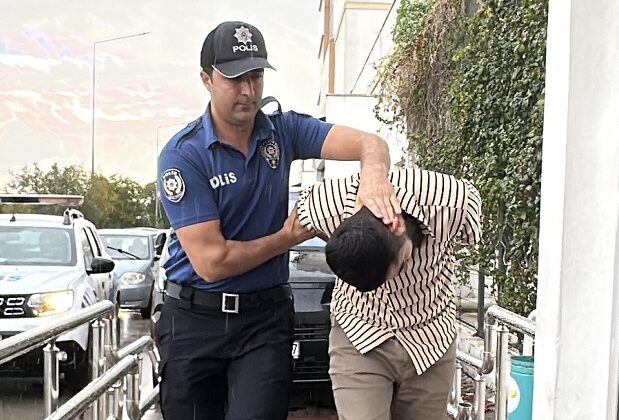ÇAKARLI POLİS SÜSÜ VEREN ŞAHIS TUTUKLANDI