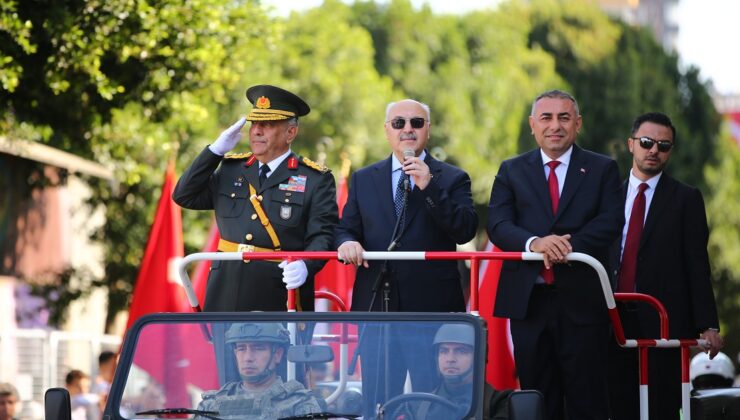 ADANA’DA CUMHURİYET COŞKUSU