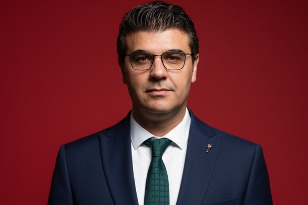 KARATAŞ: YAŞASIN CUMHURİYET