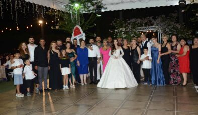 AZAR AİLESİNİN MUTLU GÜNÜ