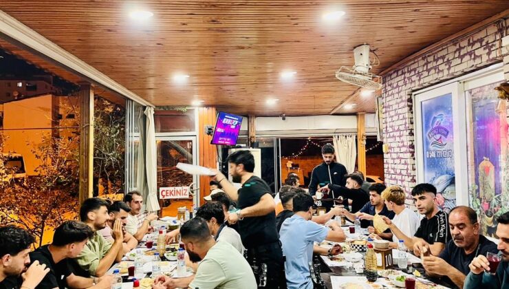 Kozanspor’a moral yemeği