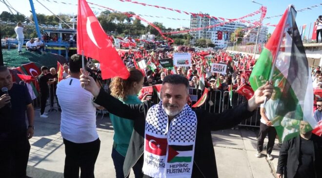 GAZZE’NİN ONURLU DİRENİŞİNE KARATAŞ’TAN DESTEK