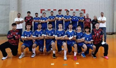 Sarıçam Belediyespor çıkışta