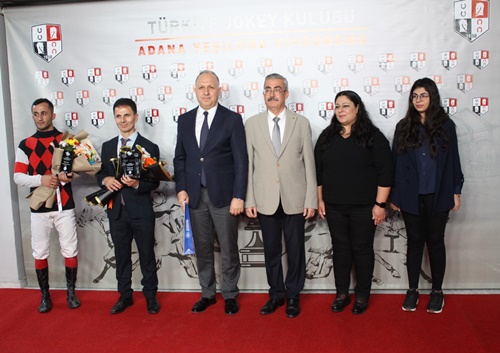 Karataş Belediyesi Koşusu’nu Hearts Path kazandı