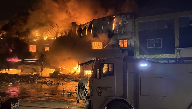 HIRDAVAT DÜKKANINDA YANGIN