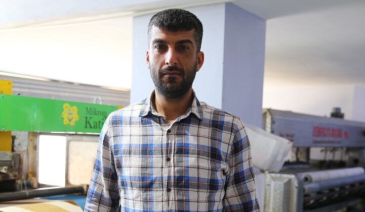 HALI YIKAMACISI ALTINLARI SAHİBİNE TESLİM ETTİ