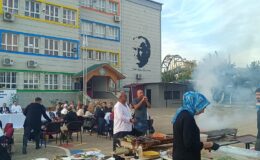 ÖĞRETMENLER GÜNÜNDE MANGAL YAKTILAR