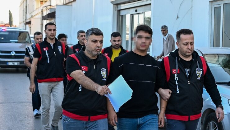 LİSE ÖĞRENCİLERİNİN BIÇAKLI KAVGASI!