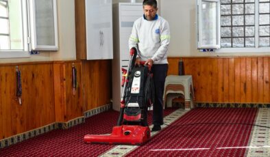 Seyhan’da ibadethaneler pırıl pırıl