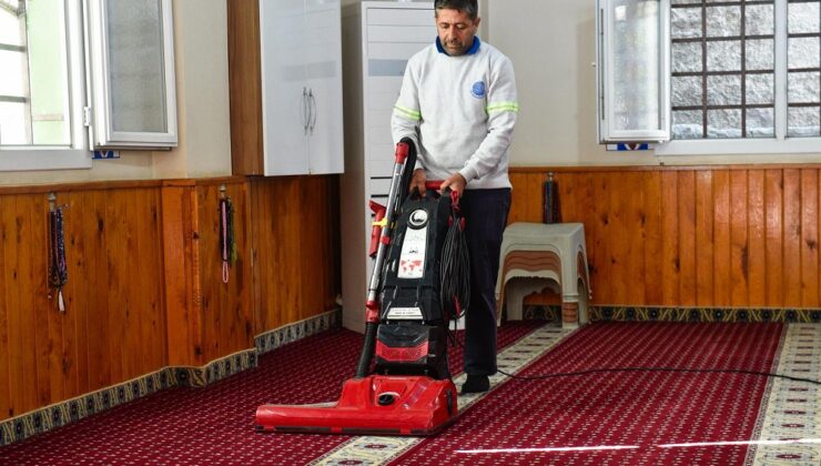 Seyhan’da ibadethaneler pırıl pırıl