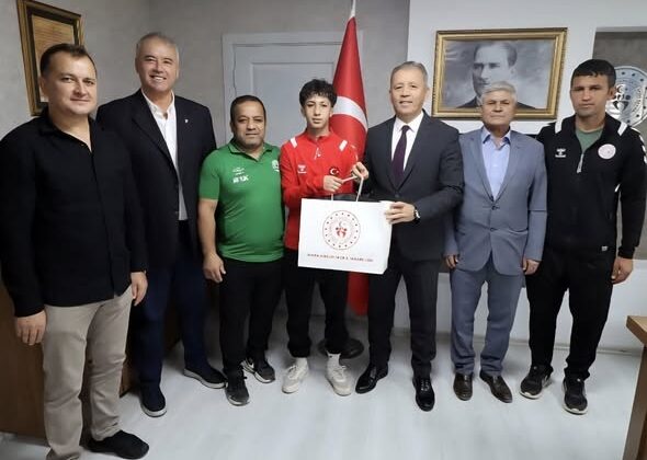 Balkan Şampiyonu Gölha’ya ödül