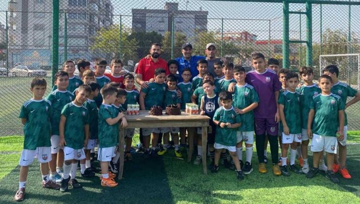 SAHADA DOĞUM GÜNÜ SÜRPRİZİ