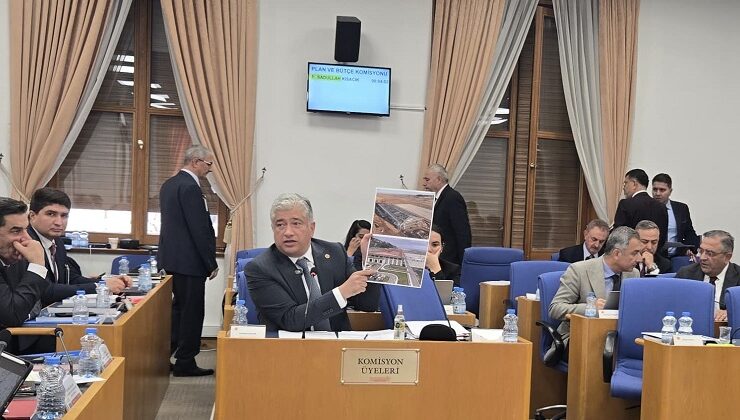 Kısacık: “Ulaştırma Bakanlığı Adana’ya duyarsız”