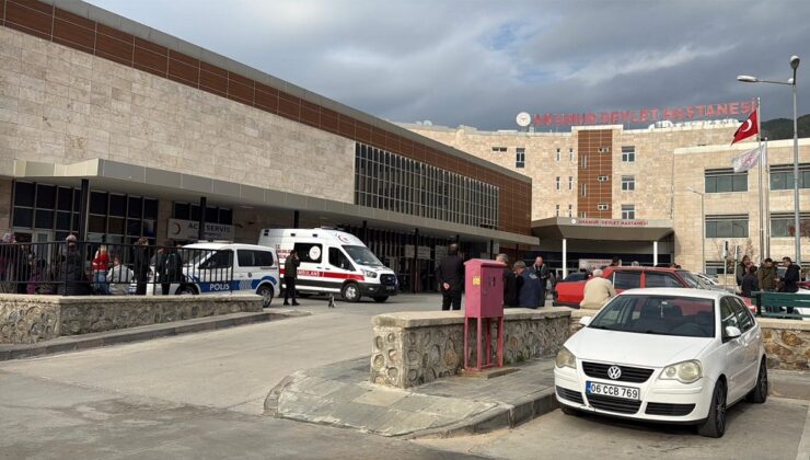 ORTAOKUL ÖĞRENCİSİ MÜDÜRÜ SİLAHLA YARALADI