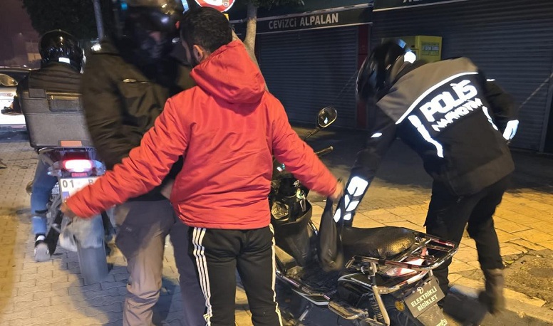 PARKLARA UYUŞTURUCU BASKINI