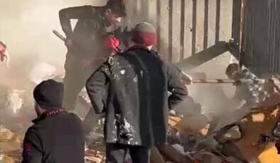 Geri dönüşüm tesisinde yangın korkuttu