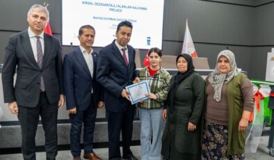 Adana’da 16’sı kadın 32 çiftçiye makine desteği