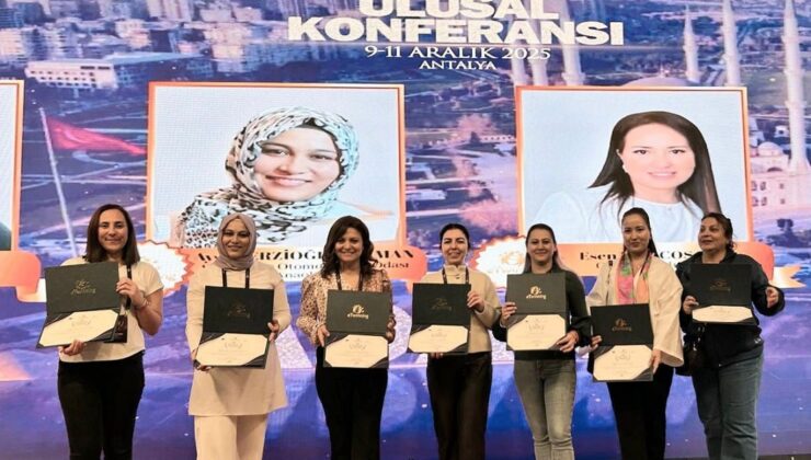 ADANALI ÖĞRETMENLERDEN ULUSAL GURUR