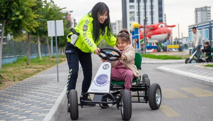 Seyhan Belediyesi Çocuklara Trafik Kültürü Aşılıyor