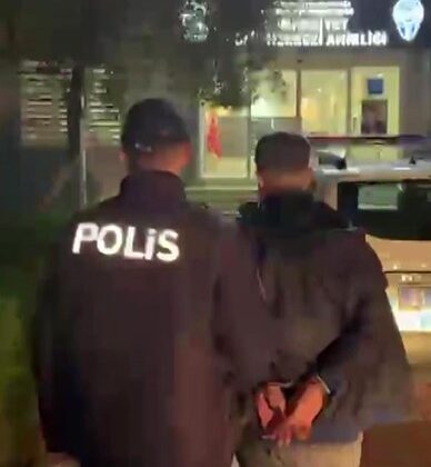 TORBACIYA POLİS KISKACI