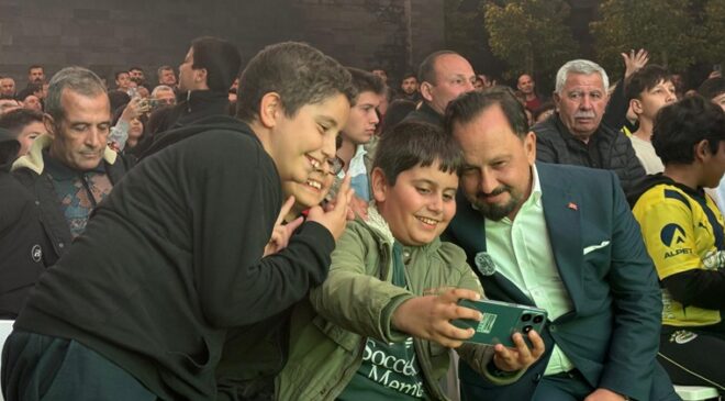 SARIÇAM’DA DERBİ COŞKUSU BAŞKAN ULUDAĞ’LA ZİRVEYE ÇIKTI