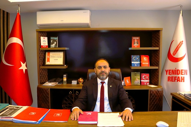 PAPA GİTTİ, ARKASINDAN TEPKİ GÖSTERDİLER!