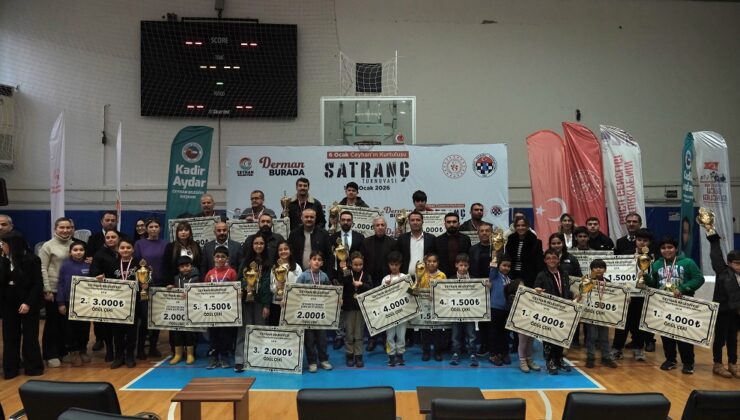 Ceyhan’ın Kurtuluşu Satranç Turnuvası Büyük İlgi Gördü