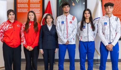 KEPME, İSTANBUL LİDER KOLEJİ’NİN ALTIN MADALYALI MİLLİ SPORCULARINI KUTLADI