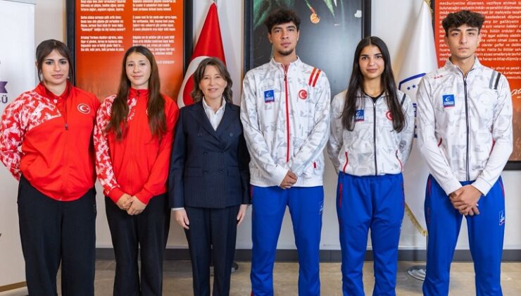 KEPME, İSTANBUL LİDER KOLEJİ’NİN ALTIN MADALYALI MİLLİ SPORCULARINI KUTLADI