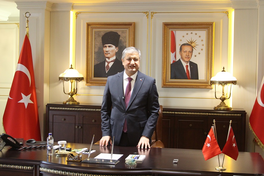 VALİ MUSTAFA YAVUZ GÖREVİNE BAŞLADI