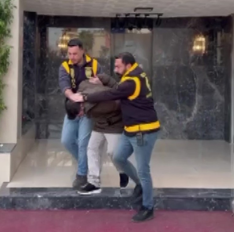 Liseli genci kaçırıp darbettiler