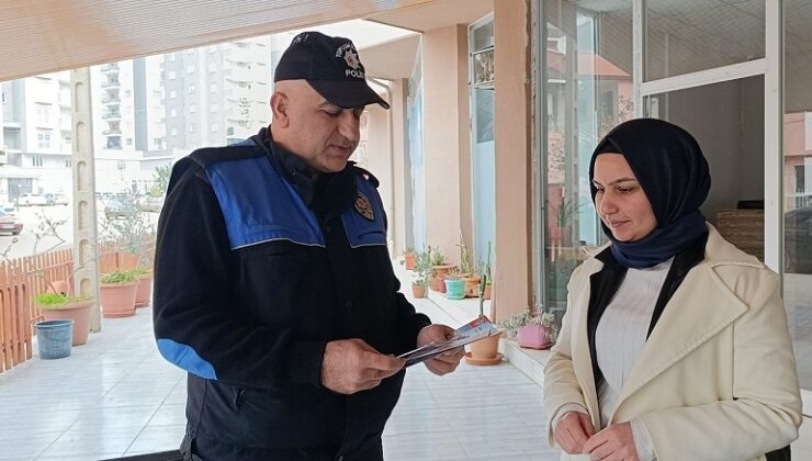 Polis ekiplerinden siber suçlar ve şiddete karşı bilgilendirme