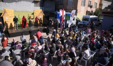 Seyhan Belediyesinden Çocuklara Tiyatro Dolu Sömestir