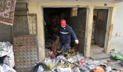Seyhan’da ‘Çöp Ev’ operasyonu