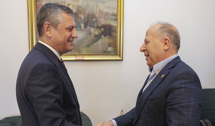 DEMİRÇALI’DAN ÖZGÜR ÖZEL’E ZİYARET