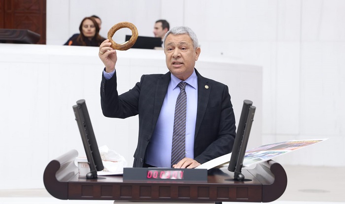 İki Türkiye: Saray ihtişamı – Emekli sefaleti